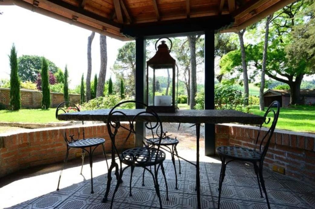 Villa Ottocentesca Immersa Nel Verde Montecavolo Экстерьер фото